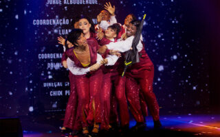 Noite histórica celebra 30 anos do Prêmio Bahia Aplaude e exalta potência do teatro baiano